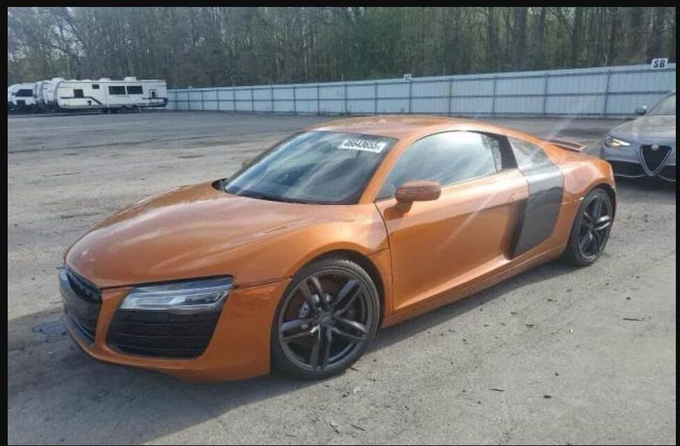 2014 Audi R8 V8 being parted out